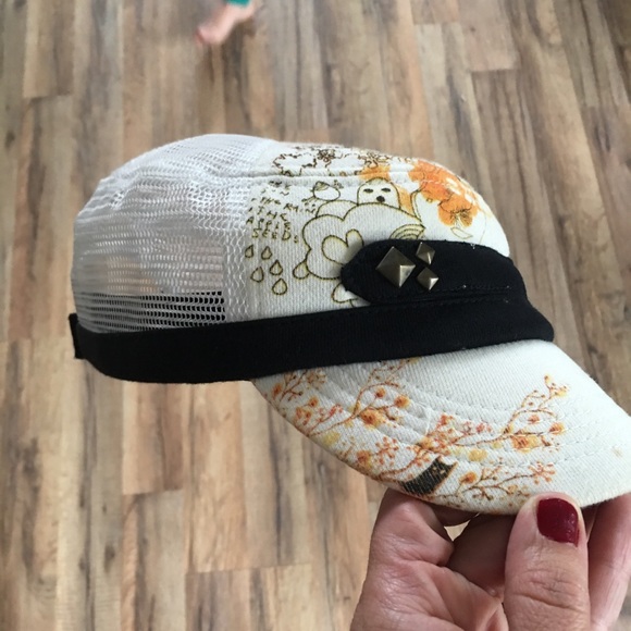 Volcom hat Velcro - Picture 2 of 5